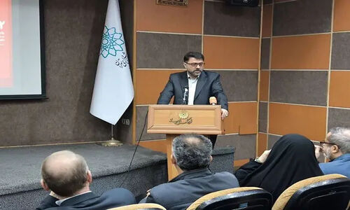 معاون دفتر عارف هشدار داد: چرا برخی نمی‌خواهند تاریخ واقعی برای مردم فاش شود؟