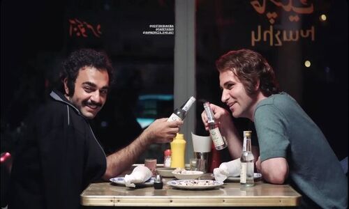 هوتن شکیبا، صابر ابر و مجید یوسفی در یک قاب پشت صحنه تاسیان