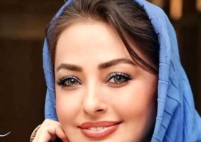 اگهی به استایل سفید و متفاوت نفیسه روشن با روسری مادربزرگی و جذاب در طبیعت