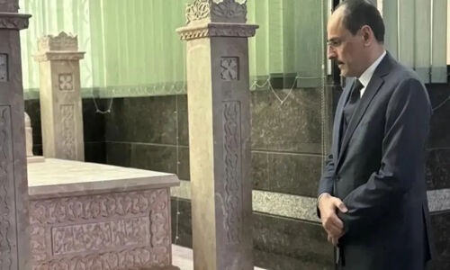 رئیس سازمان اطلاعات ترکیه چرا به مزار «فارابی» رفت؟