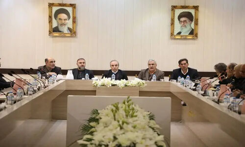 واردات نهاده‌ها و هوشمندسازی عرضه مرغ در اولویت قرارگاه اقتصادی است