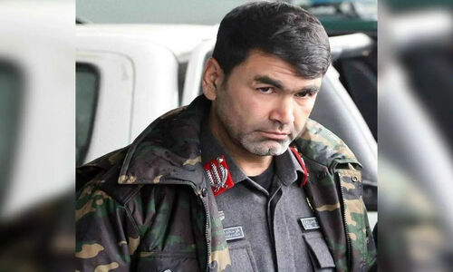 حضور نیروهای نظامی و امنیتی سابق افغانستان در ایران یک تهدید بزرگ است/ از تعداد زیاد تشییع کنندگان پیکر ژنرال سابق پلیس افغانستان در تهران درس بگیرید