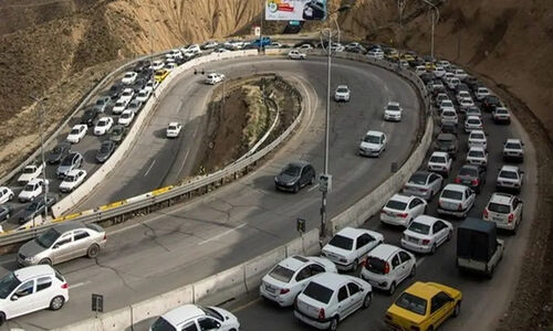 بارش برف در محورهای کوهستانی مازندران؛ ترافیک سنگین در بزرگراه‌های استان