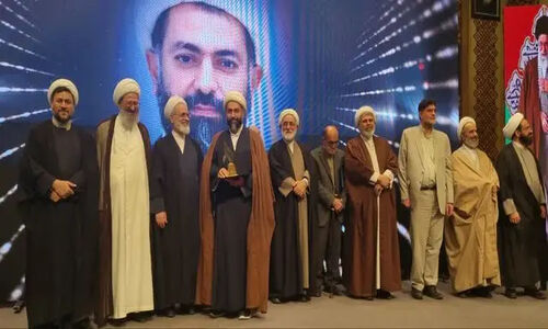 هنرمند خوزستانی برگزیده دهمین جشنواره بین‌المللی هنر آسمانی