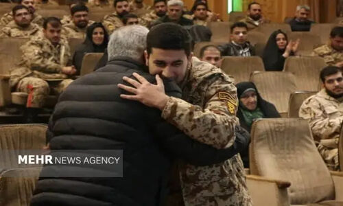 تجلیل از سربازان نمونه سپاه در جشنواره حضرت علی‌اکبر(ع)