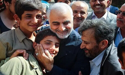 یک استاد دانشگاه: سردار سلیمانی الگوی واقعی نسل جوان است