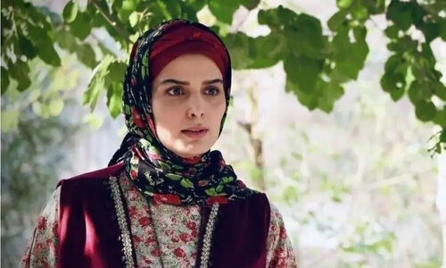 بیوگرافی غزاله اکرمی بازیگر نقش سوجان؛ ماجرای تعرض جنسی و خودکشی اش+ عکس