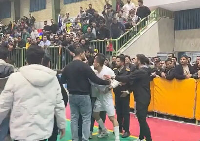 درگیری جنجالی علیرضا رفیعی‌پور با عوامل و هواداران پالایش نفت اصفهان؛ ماجرا از چه قرار بود؟