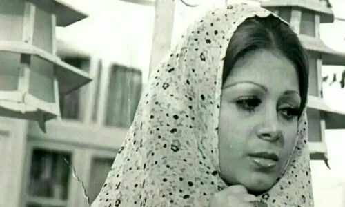 عکس| سفر در زمان؛ «شورانگیز طباطبایی و پسرش» در مراسم تشییع داود رشیدی؛ سال 95