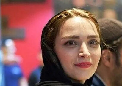 حضور بهنوش طباطبایی با دو ظاهر متفاوت در مشهد و تهران جنجالی شد + عکس