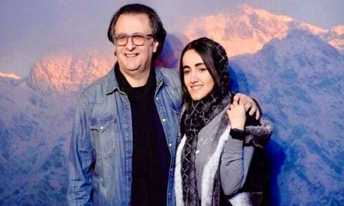 بیوگرافی علی دهکردی و آفرین همسر جوانش