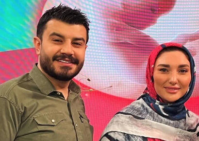 فیلم لحظه دست دادن مجری زن و مرد روی آنتن زنده تلویزیون