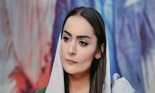 نقد و بررسی استایل السا فیروزآذر با رنگ های سیاه و سفید
