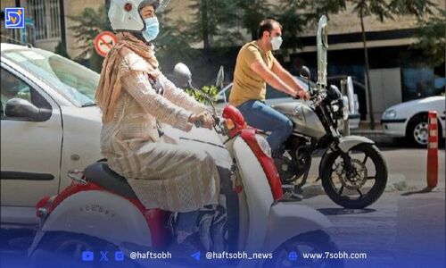 قفل موتورسواری زنان در آستانه شکسته شدن