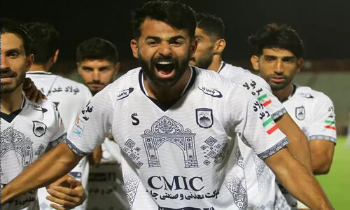 دهقان: بعد از گل آخر کمرمان شکست!