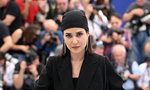 بیوگرافی پریناز ایزدیار + عکس ها و حواشی جشنواره کن ۲۰۲۵